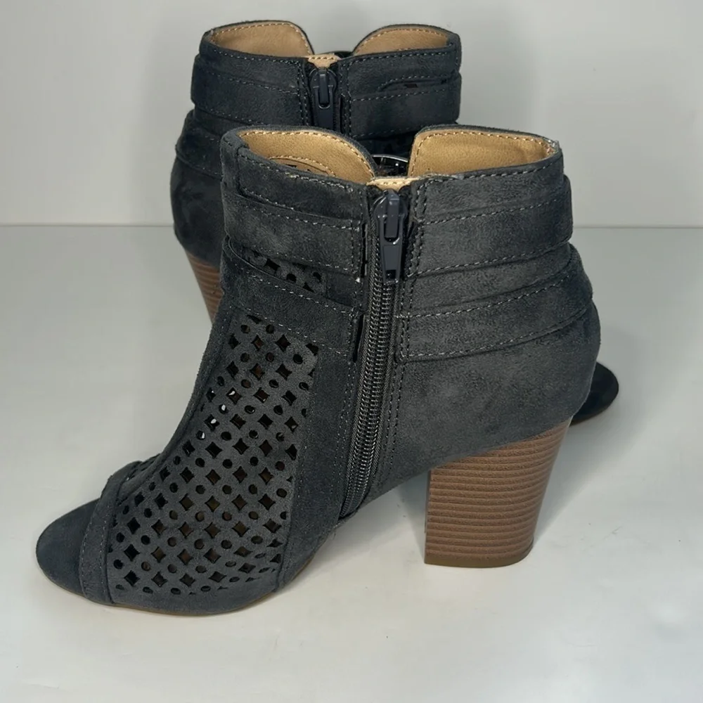 JUSTFAB Edita Faux Suede Gladiator Bootie Cutouts Double Buckle Block Heel 6.5 - Picture 5 of 7